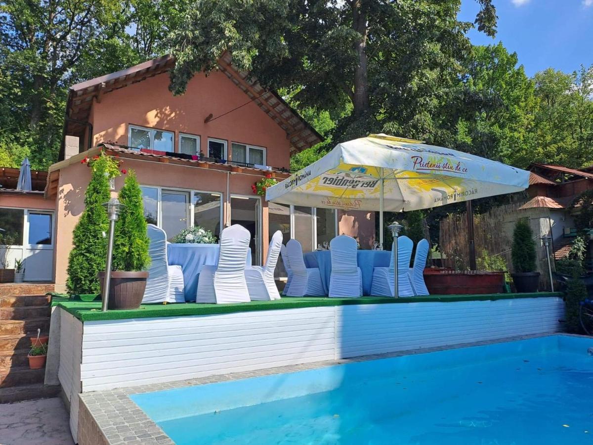 Casa De Vacanta Emd Ieşelniţa 外观 照片